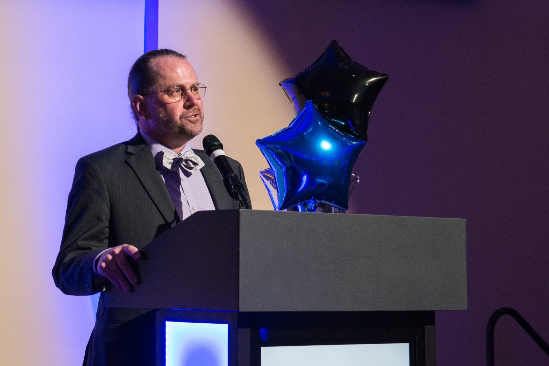 Fred Rottnek, MD, of ARCHway Institute Emcees the evening